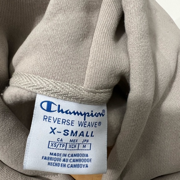 Champion Women’s Reverse Weave Drop Shoulder Cropped Hoodie size X small - Picture 9 of 9